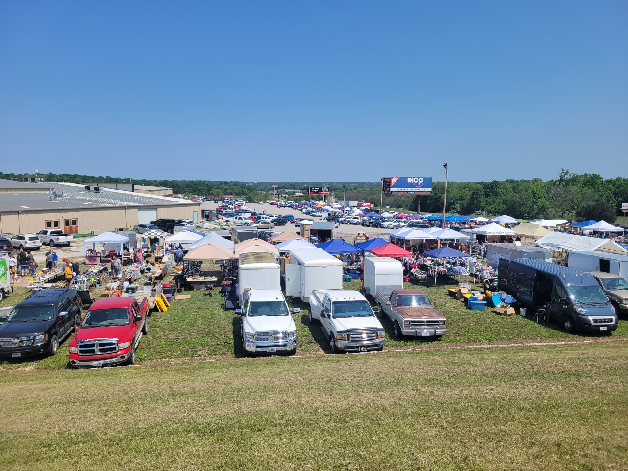 Midway Outdoor Flea Market Spring 2026 - Event - Columbia